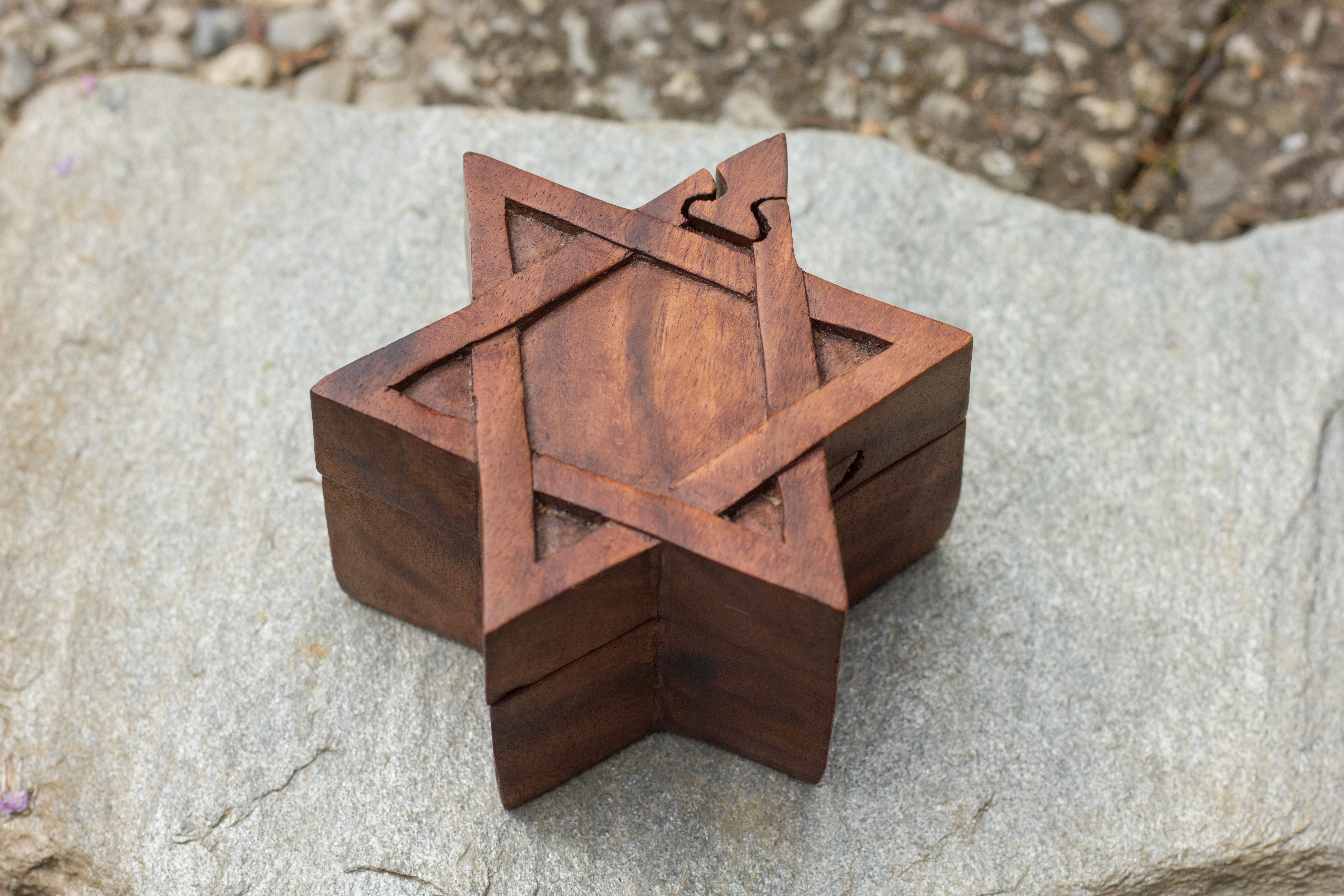 Schutz & Wunsch Schmuckdose - STERNLA - 10 cm - Pentagramm Geschenkdose - Handarbeit aus Holz