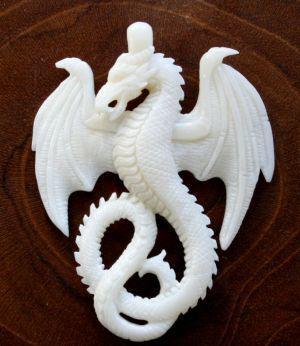 Anhänger - WYVEREX - 4.9 cm - Drache des Feuers - Handarbeit aus Knochen