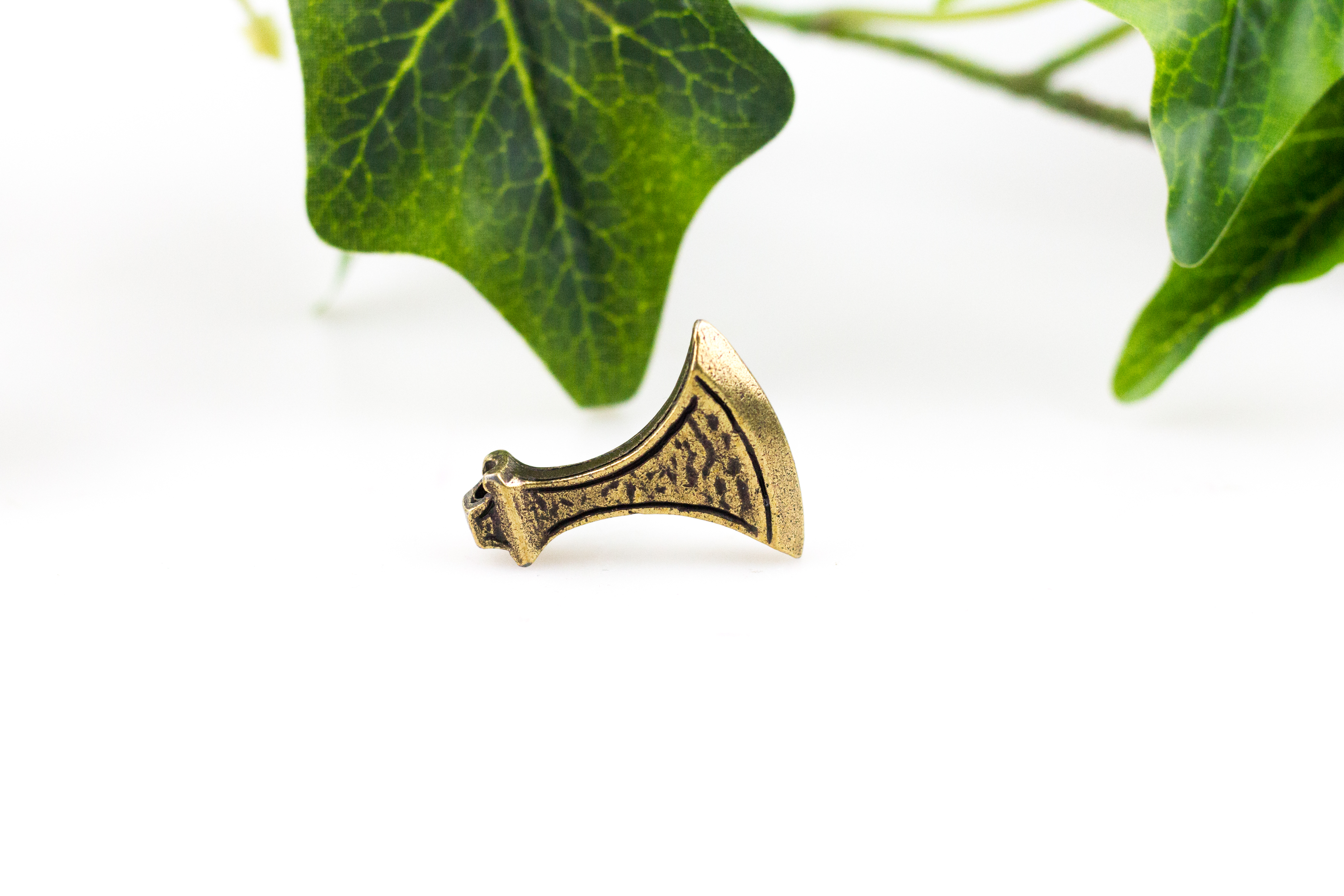 Anhänger "Kriegsaxt" - Bronze